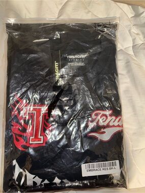 TENACITI Studios Black Short-Sleeve Graphic Tee BRAND NEW